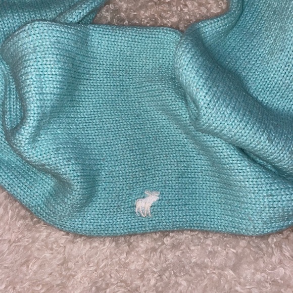 A&F Infinity Scarf - Picture 3 of 3